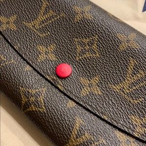 Louis Vuitton Emelie Wallet